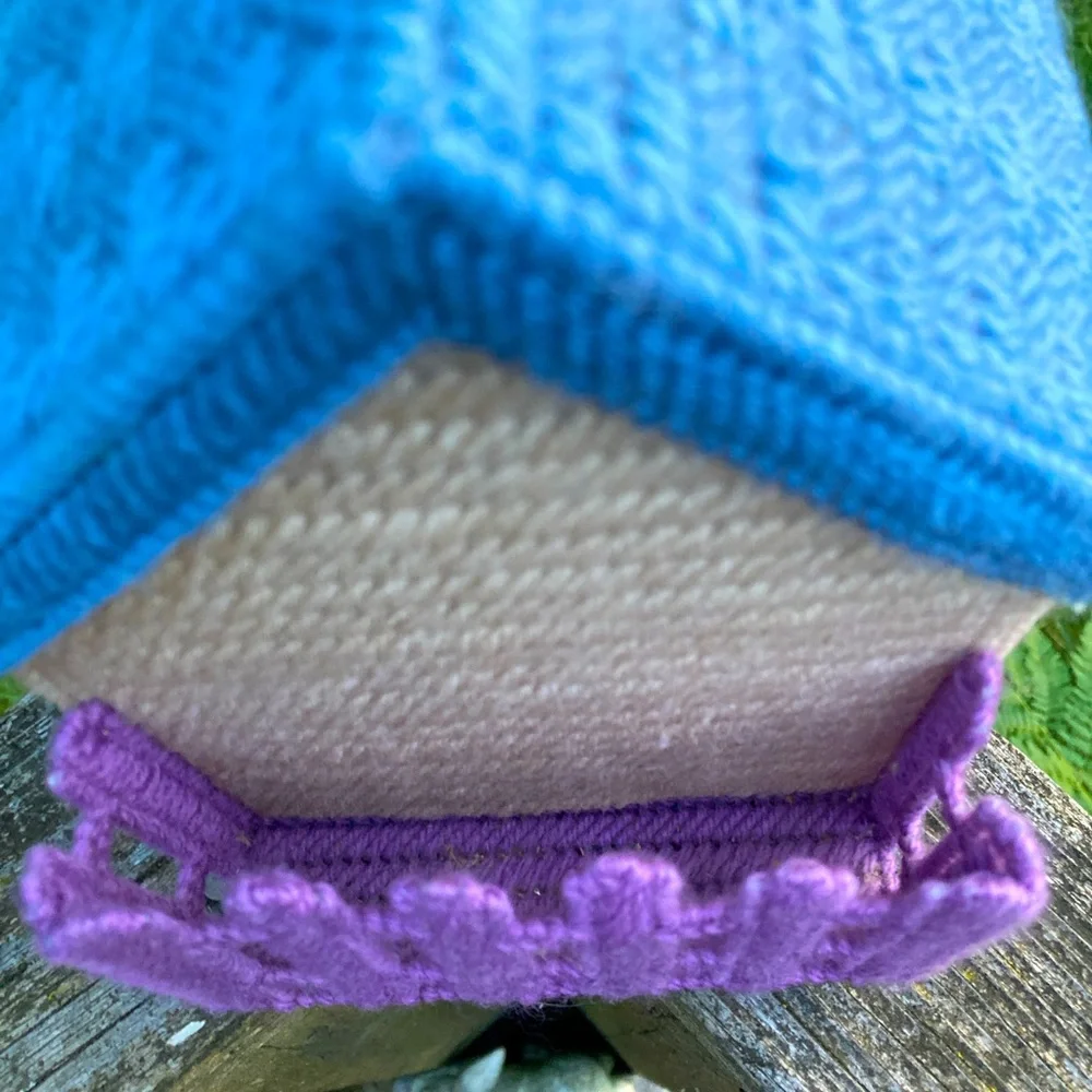 HANDMADE Tissue Box Cover Yarn Cross Stitch Cute Cottage Colorful